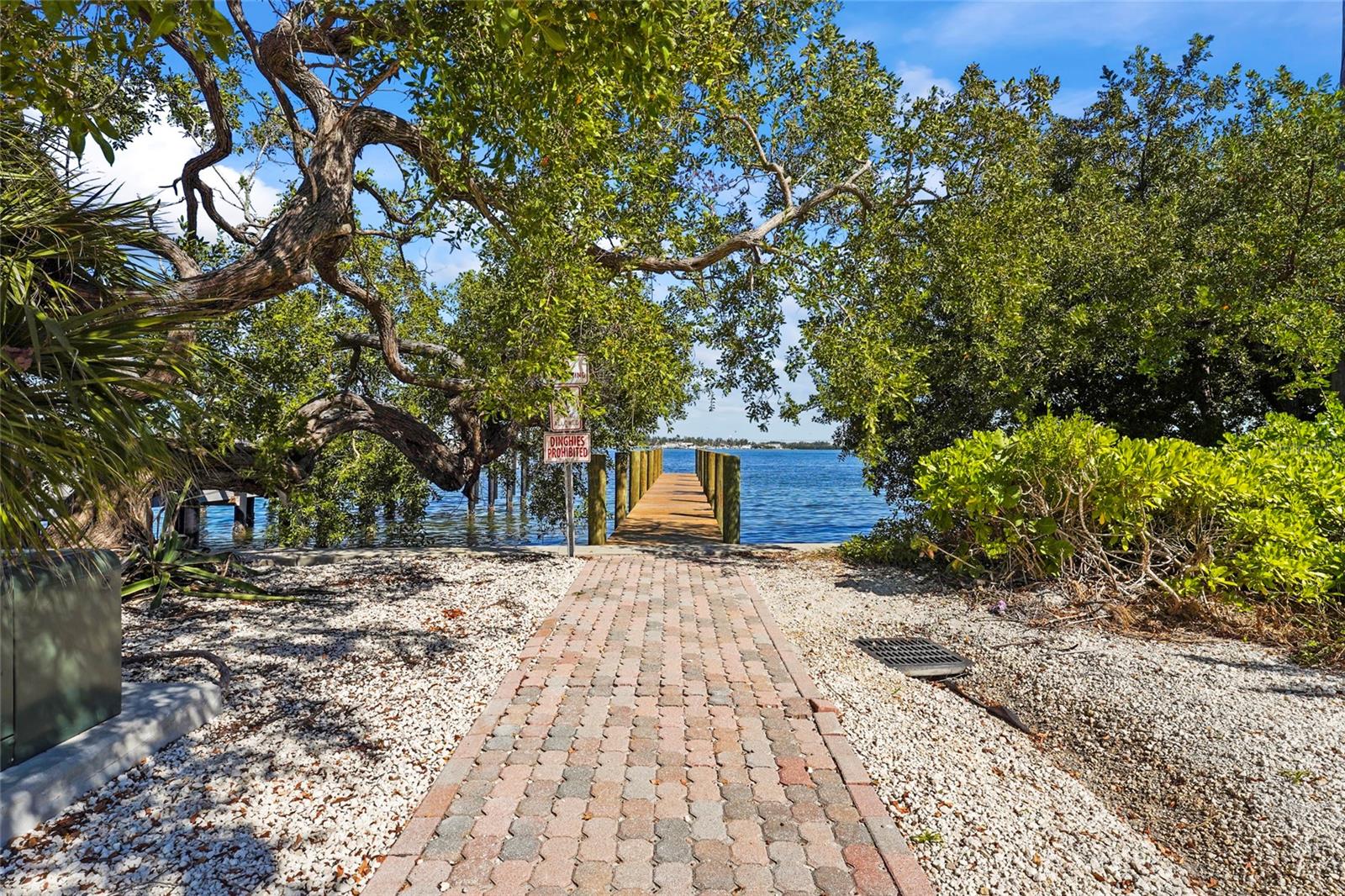 CORTEZ BEACH - Residential