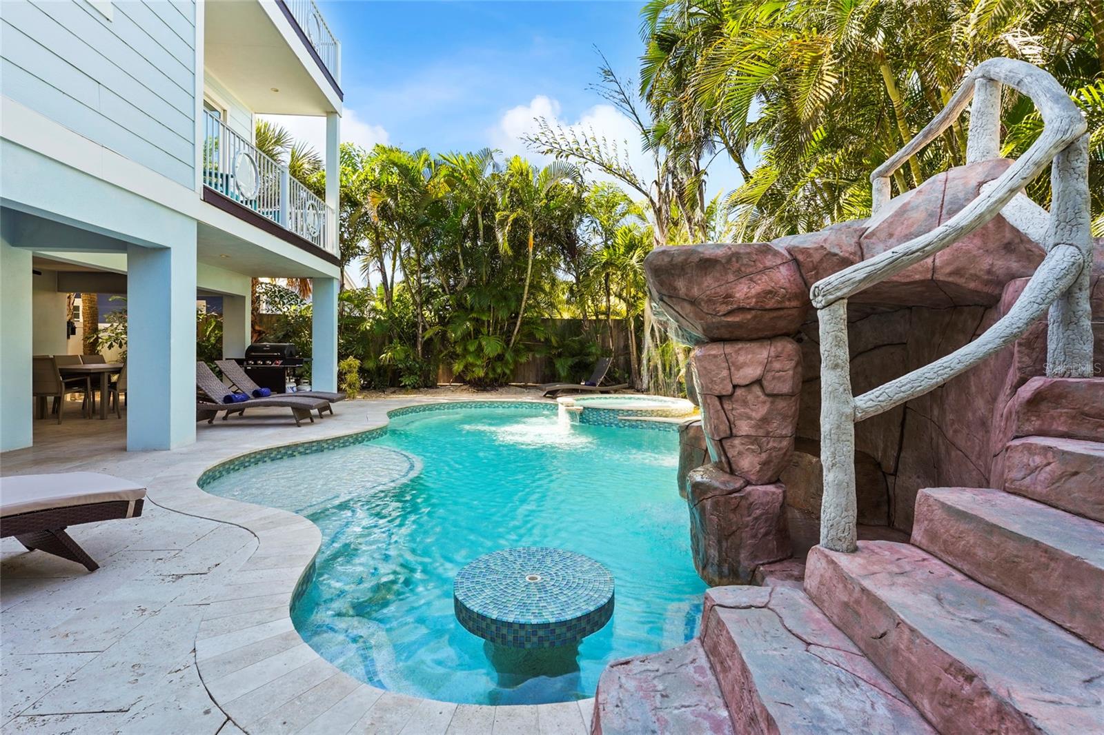 CORTEZ BEACH - Residential