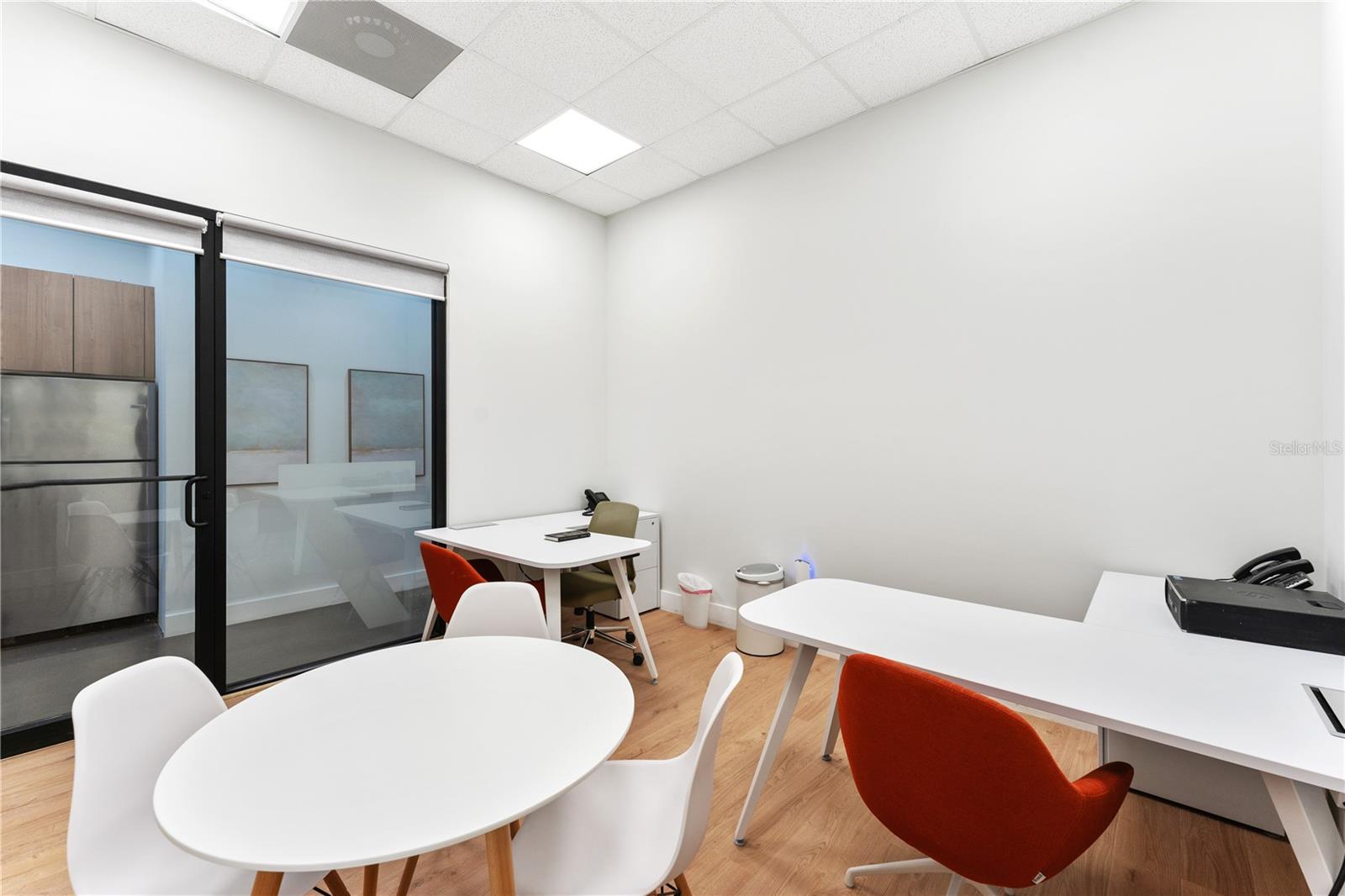 PLAZA WINEGARD - Commercial Lease