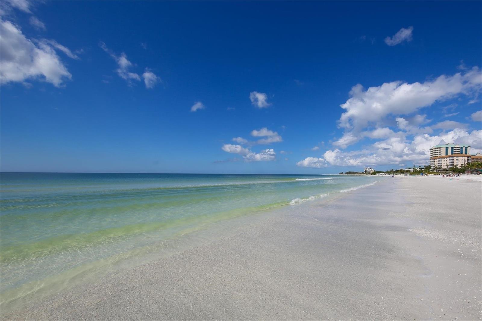 L ELEGANCE ON LIDO BEACH - Residential