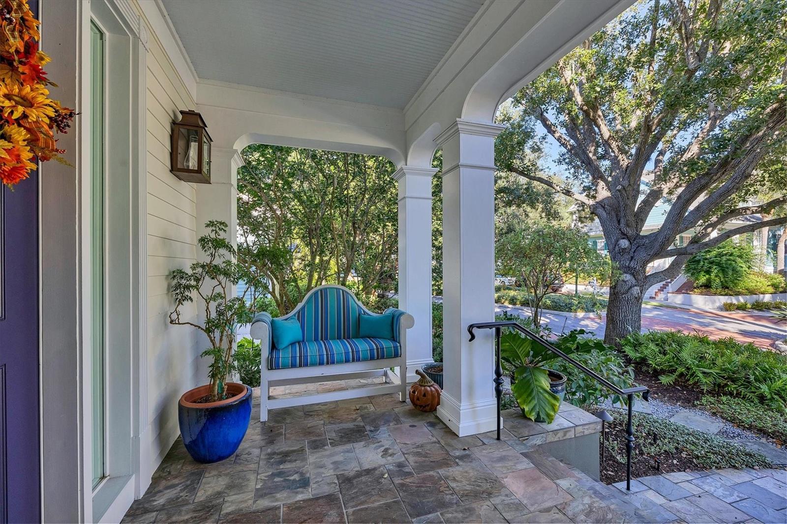 LINCOLN PARK ON HUDSON BAYOU - Residential