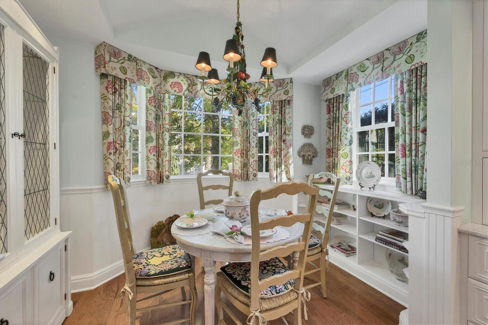 LINCOLN PARK ON HUDSON BAYOU - Residential