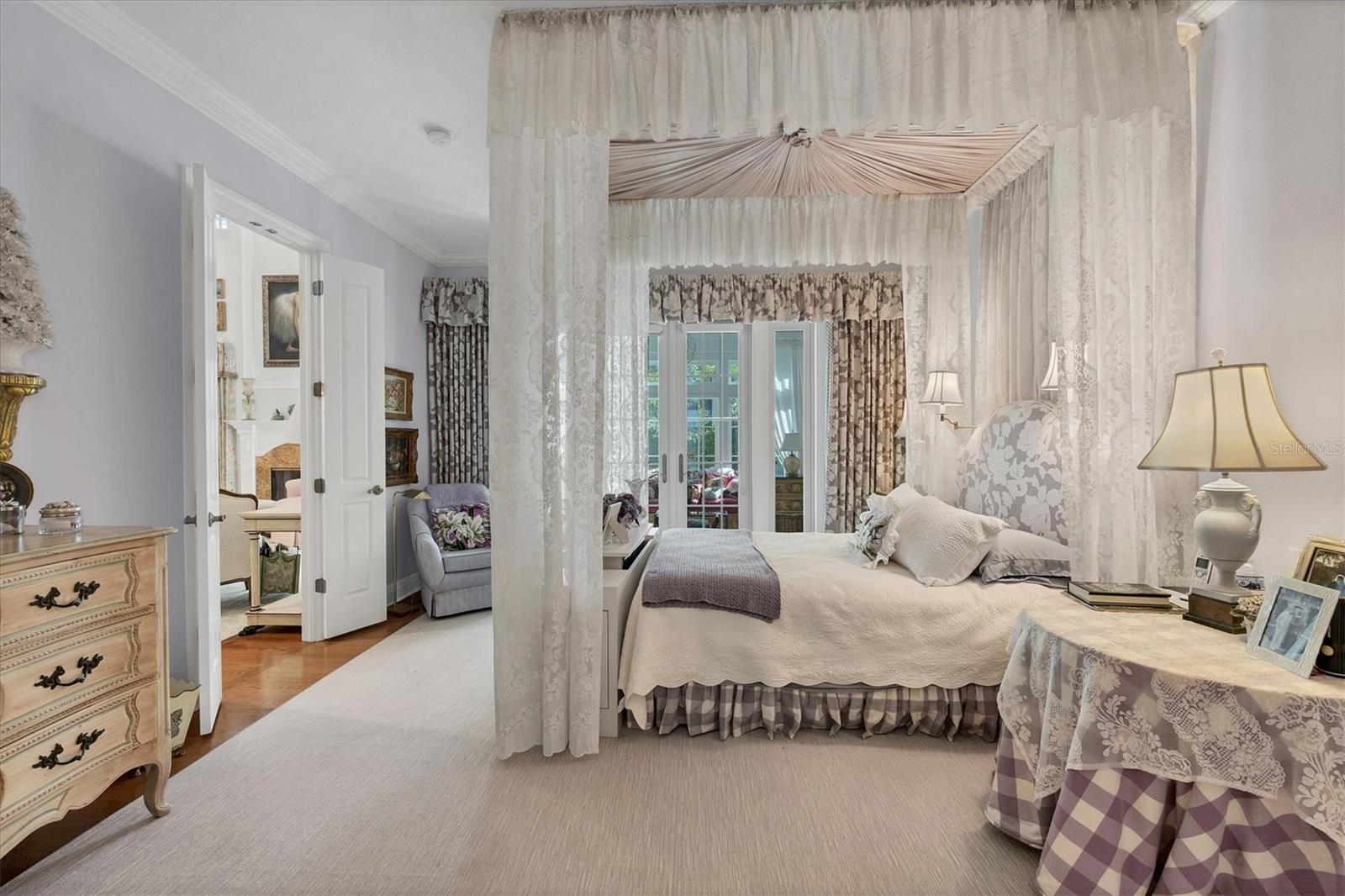 LINCOLN PARK ON HUDSON BAYOU - Residential