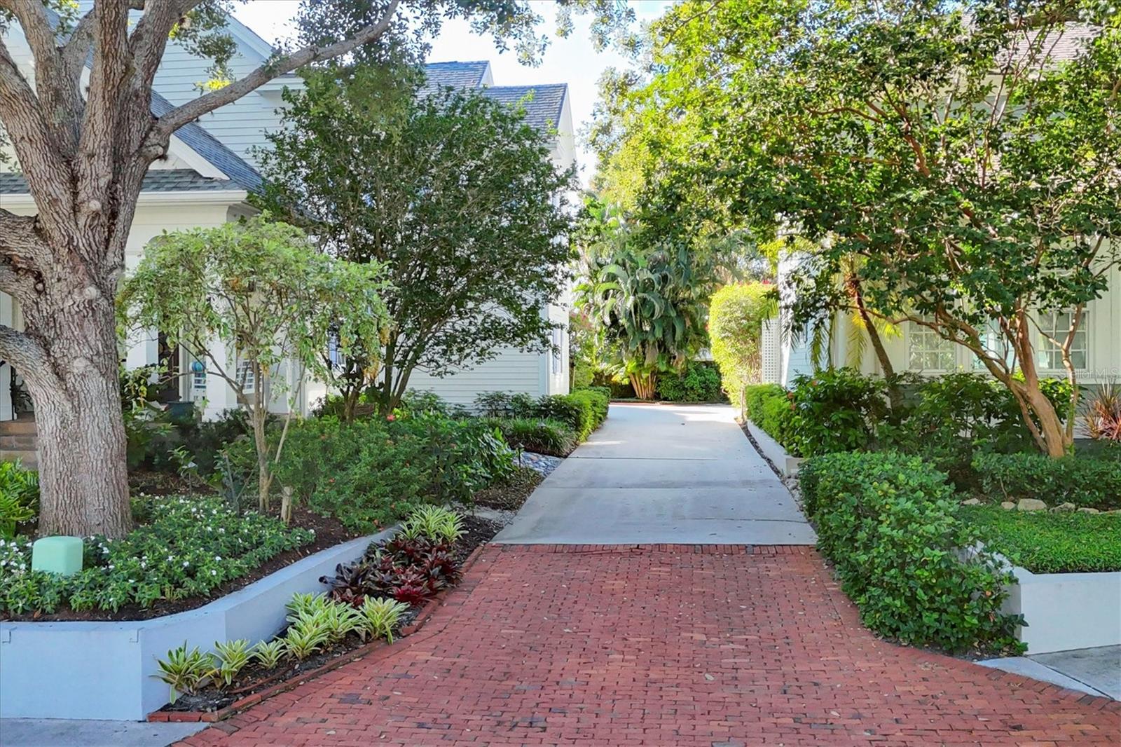 1798 LINCOLN PARK CIRCLE