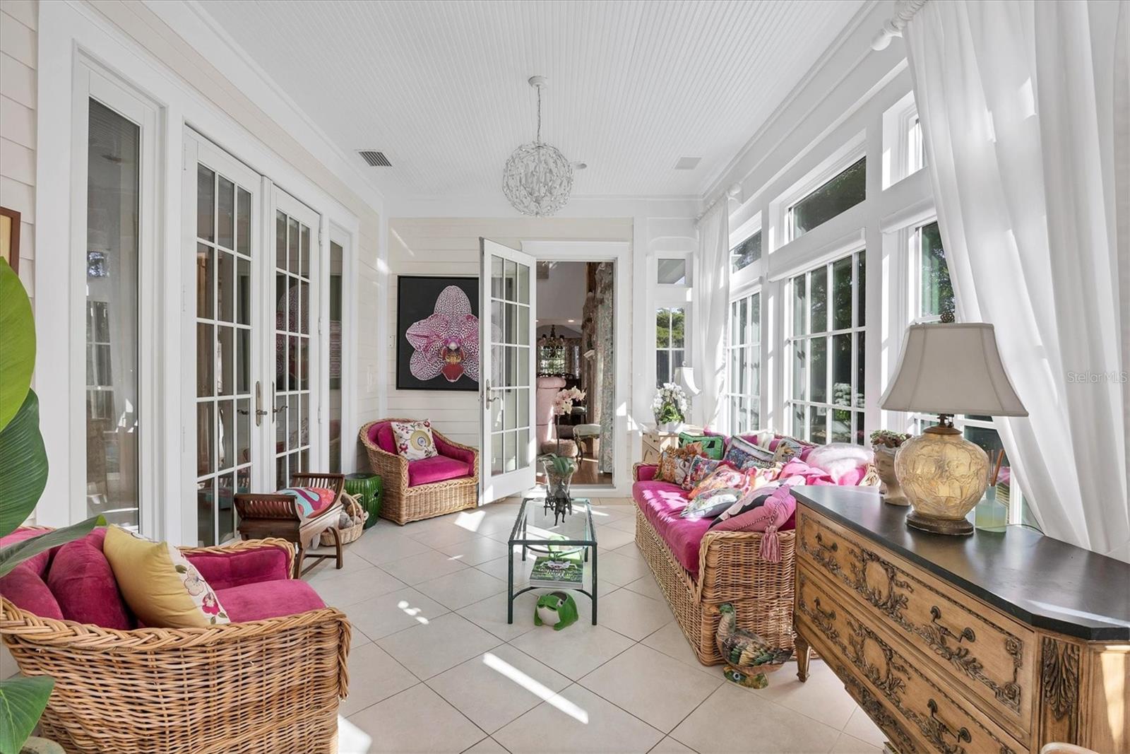 LINCOLN PARK ON HUDSON BAYOU - Residential