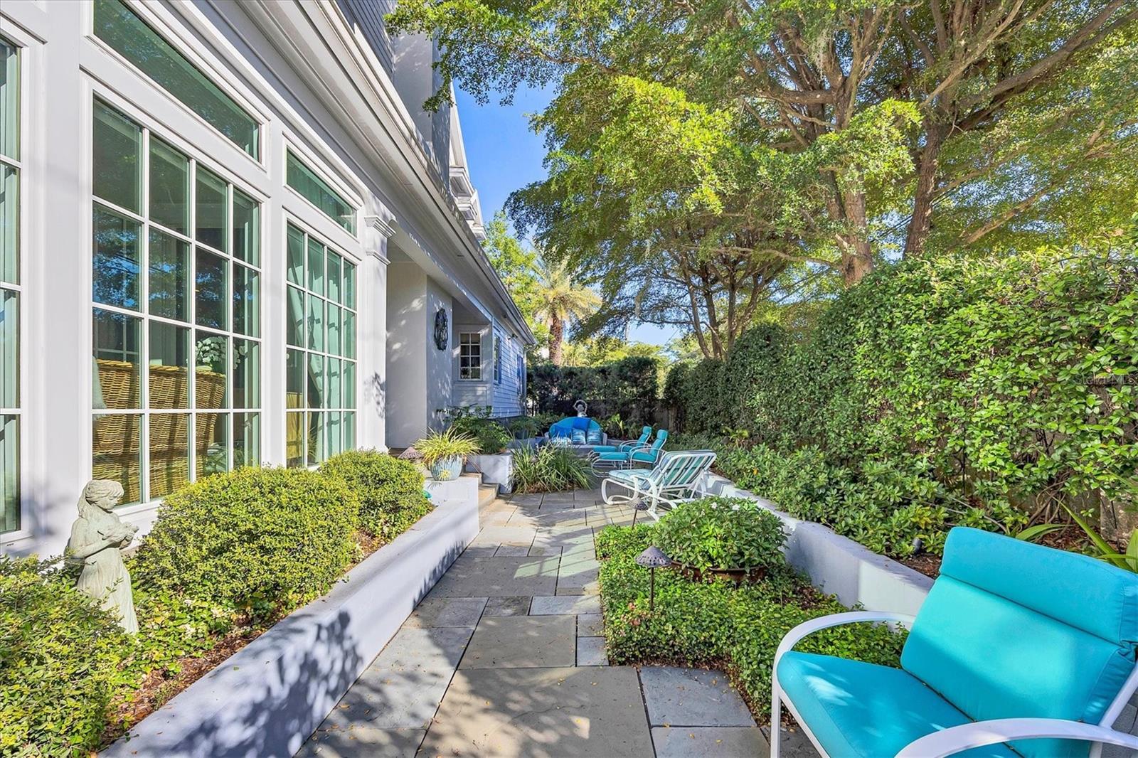 LINCOLN PARK ON HUDSON BAYOU - Residential