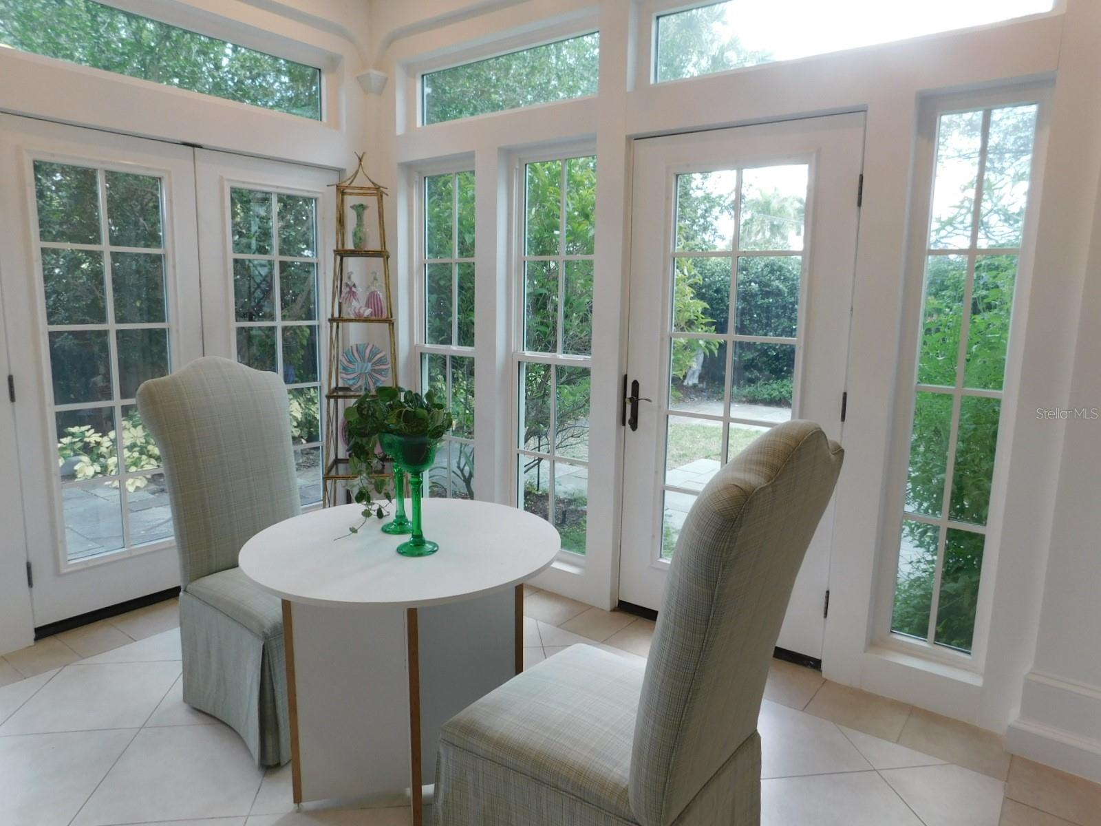 LINCOLN PARK ON HUDSON BAYOU - Residential