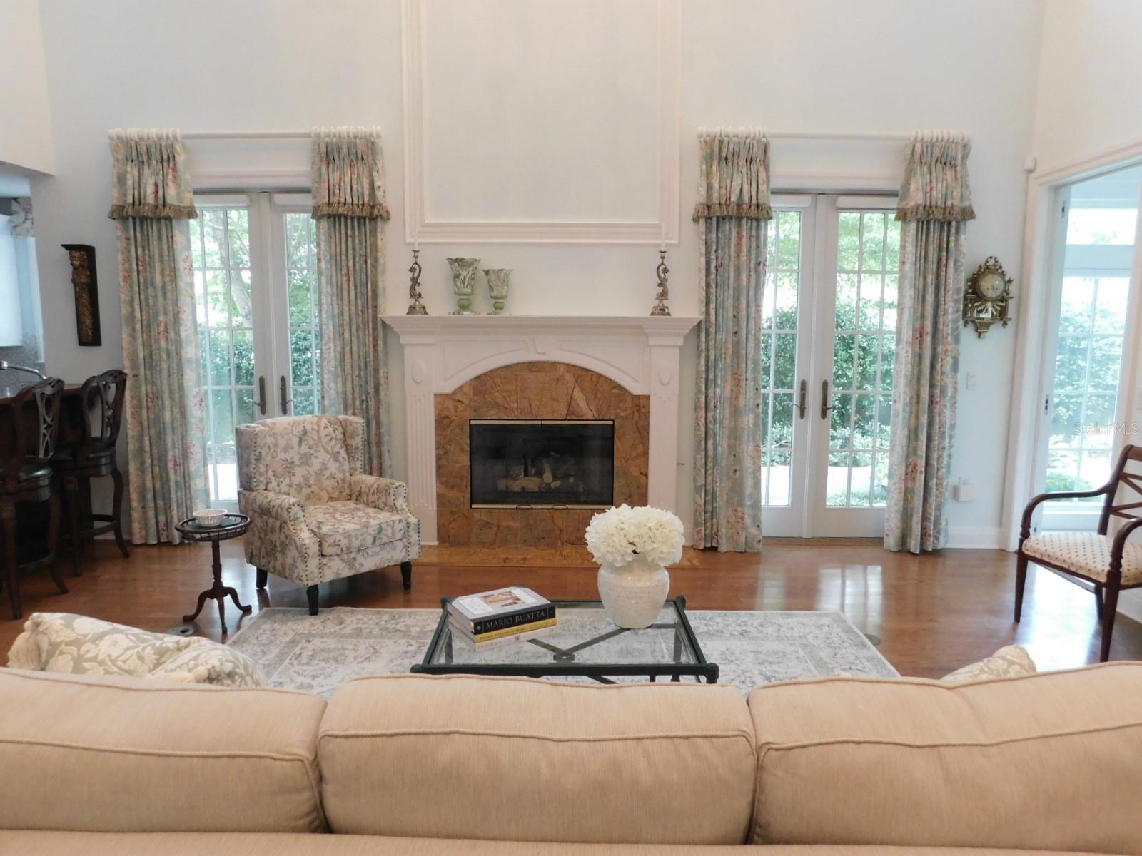 LINCOLN PARK ON HUDSON BAYOU - Residential