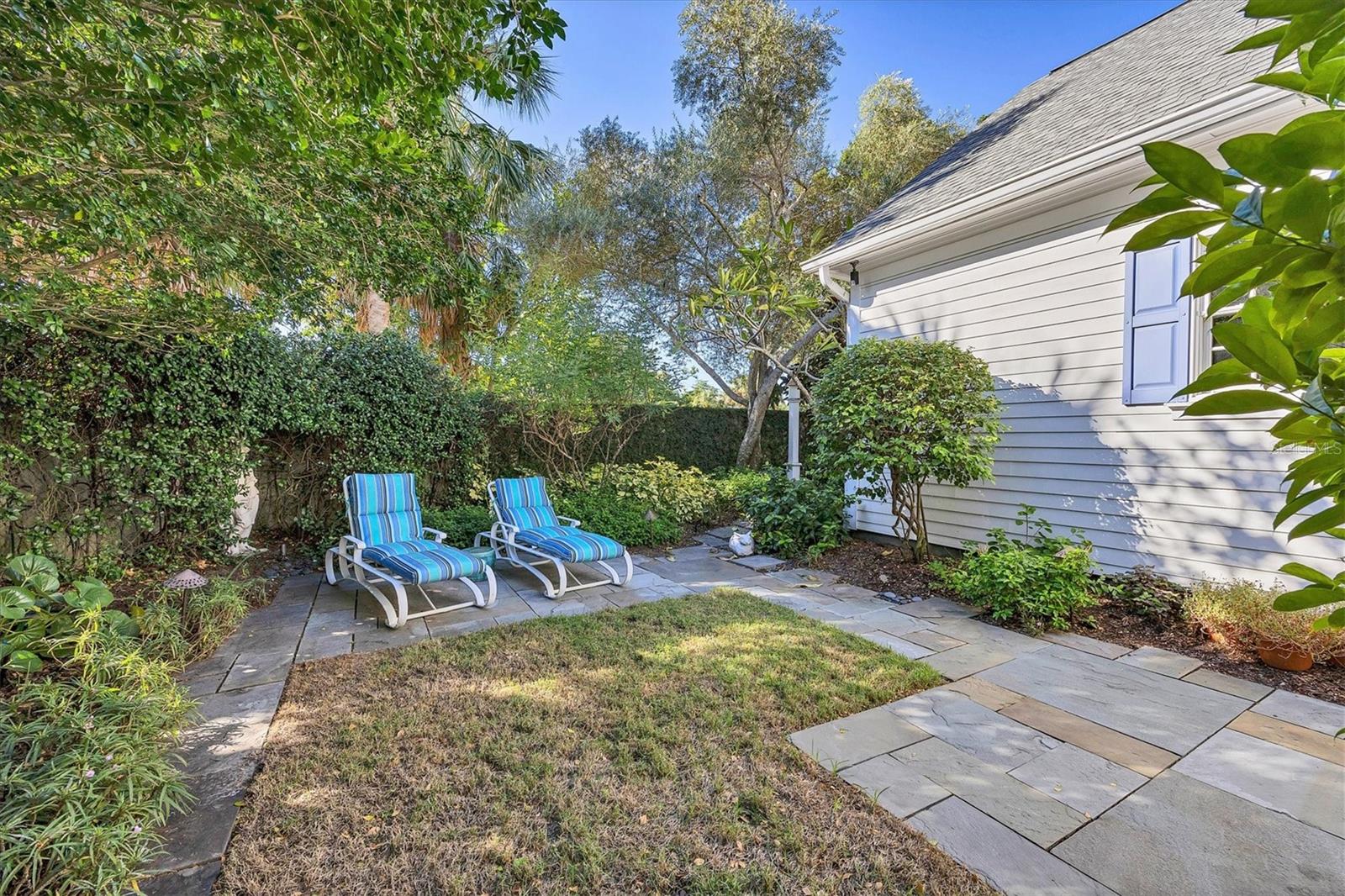 LINCOLN PARK ON HUDSON BAYOU - Residential