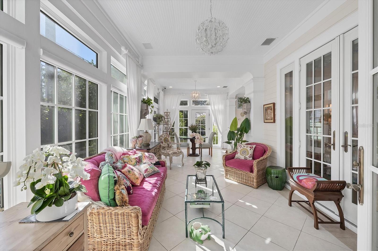 LINCOLN PARK ON HUDSON BAYOU - Residential