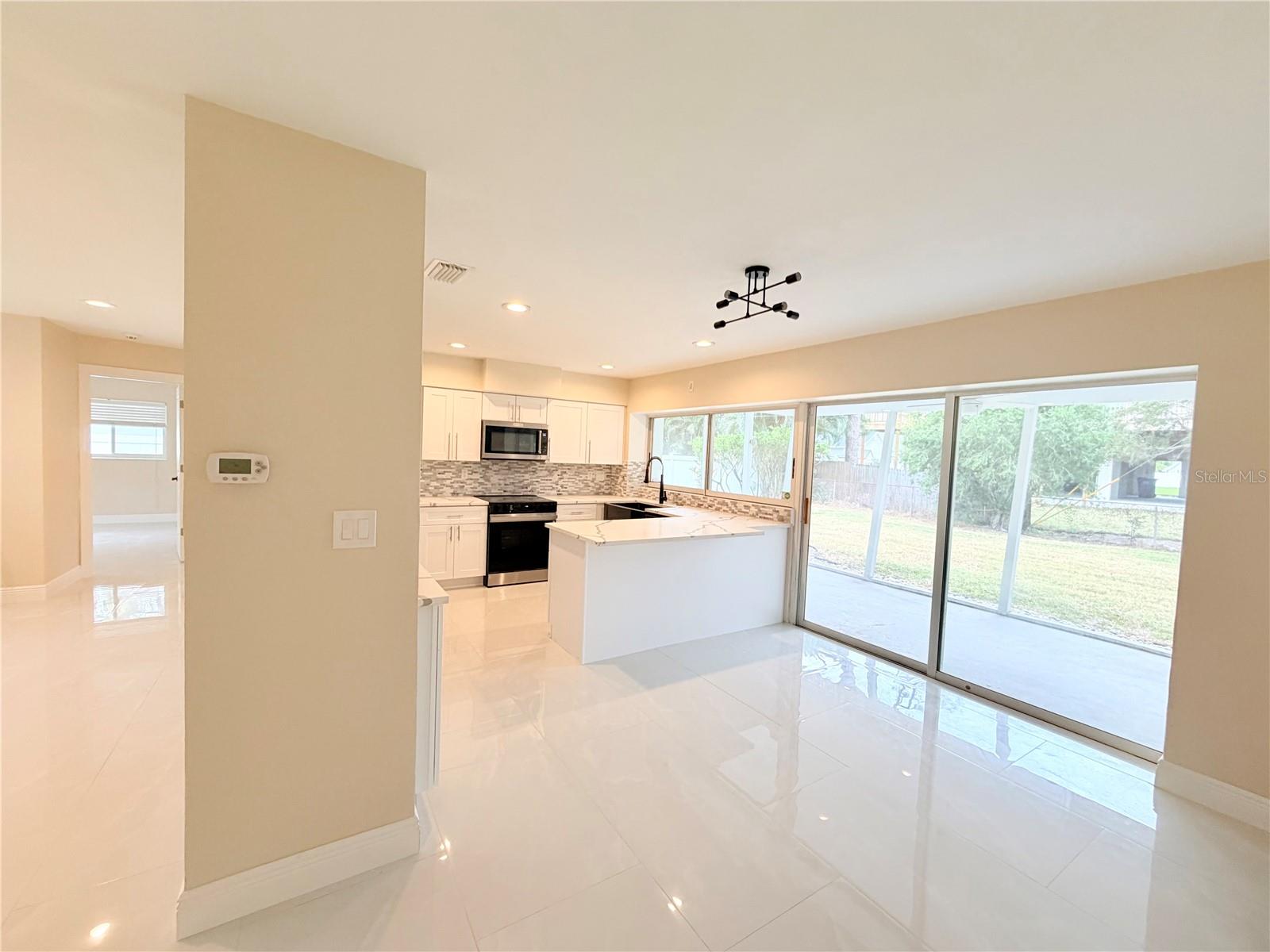 SHORE ACRES BUTTERFLY LAKE REP - Residential Lease