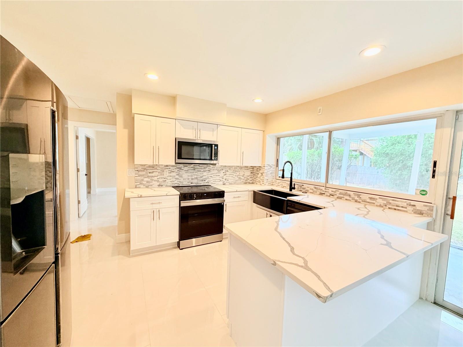 SHORE ACRES BUTTERFLY LAKE REP - Residential Lease