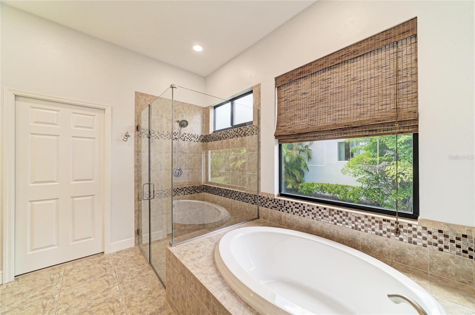 LEGENDS BAY - Residential