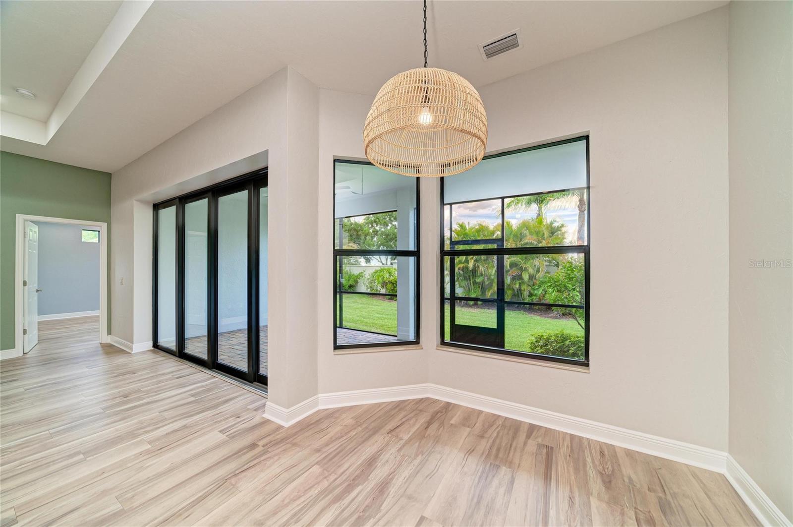 LEGENDS BAY - Residential