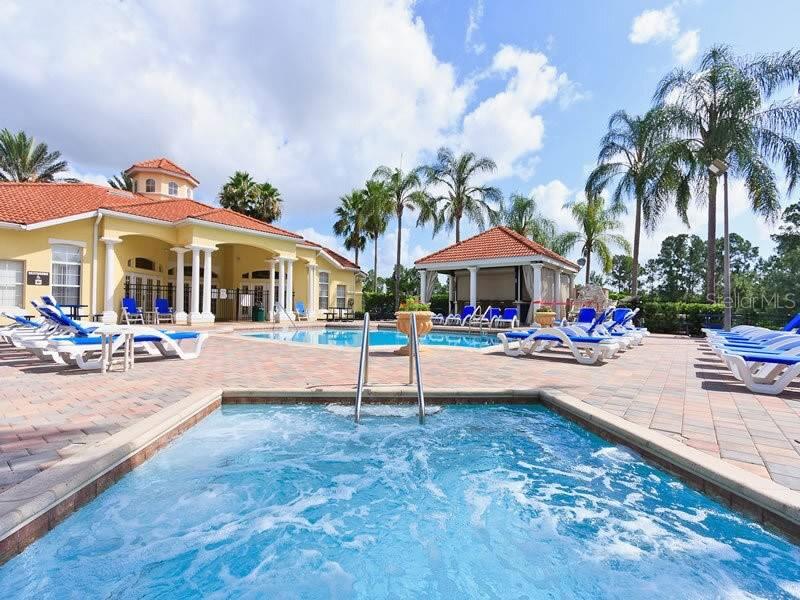 EMERALD ISLAND RESORT - Residential