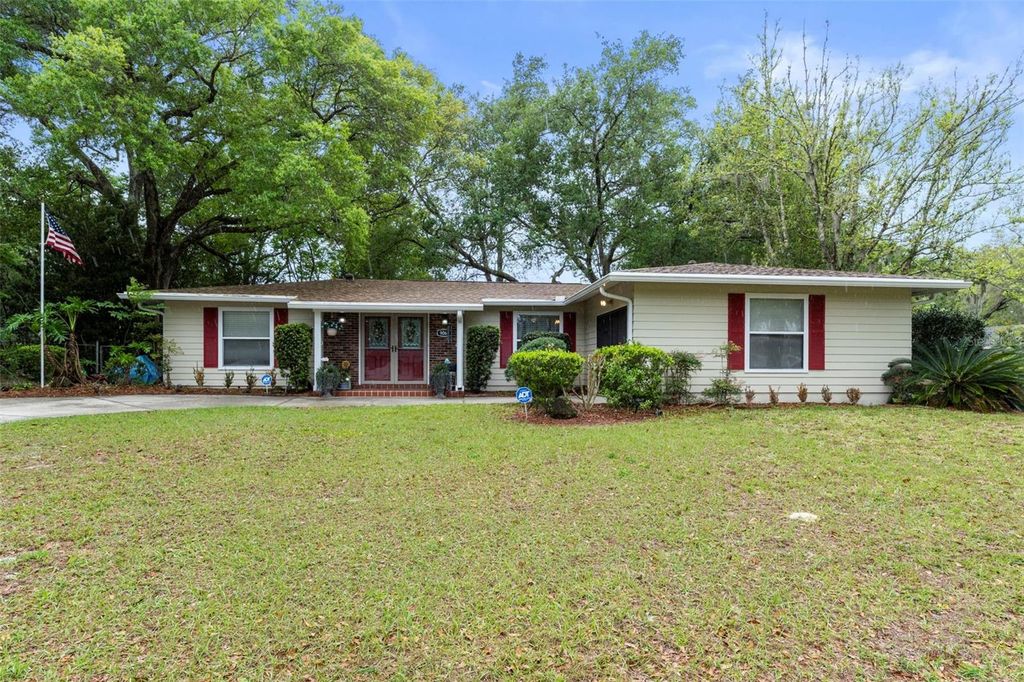 Photo of 9066 N Golfview Drive, Citrus Springs, FL 34434 (MLS # W7885117)