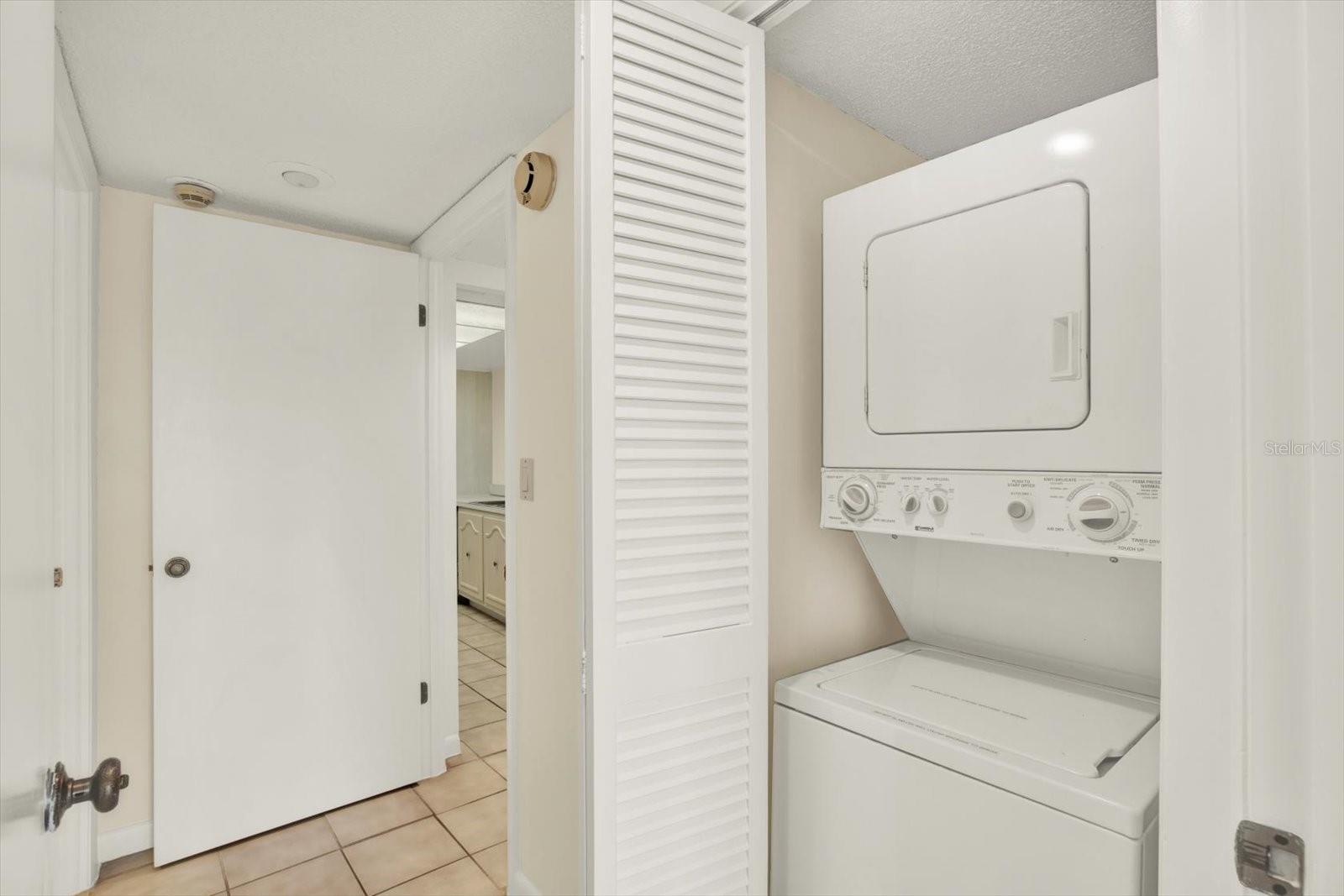 BAYSHORE DIPLOMAT A CONDOMINIU - Residential
