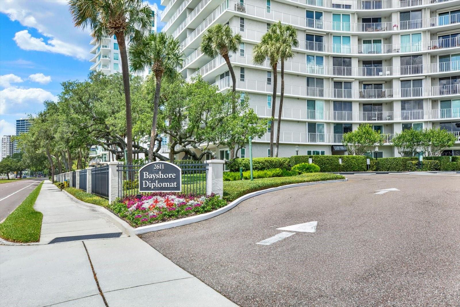 BAYSHORE DIPLOMAT A CONDOMINIU - Residential
