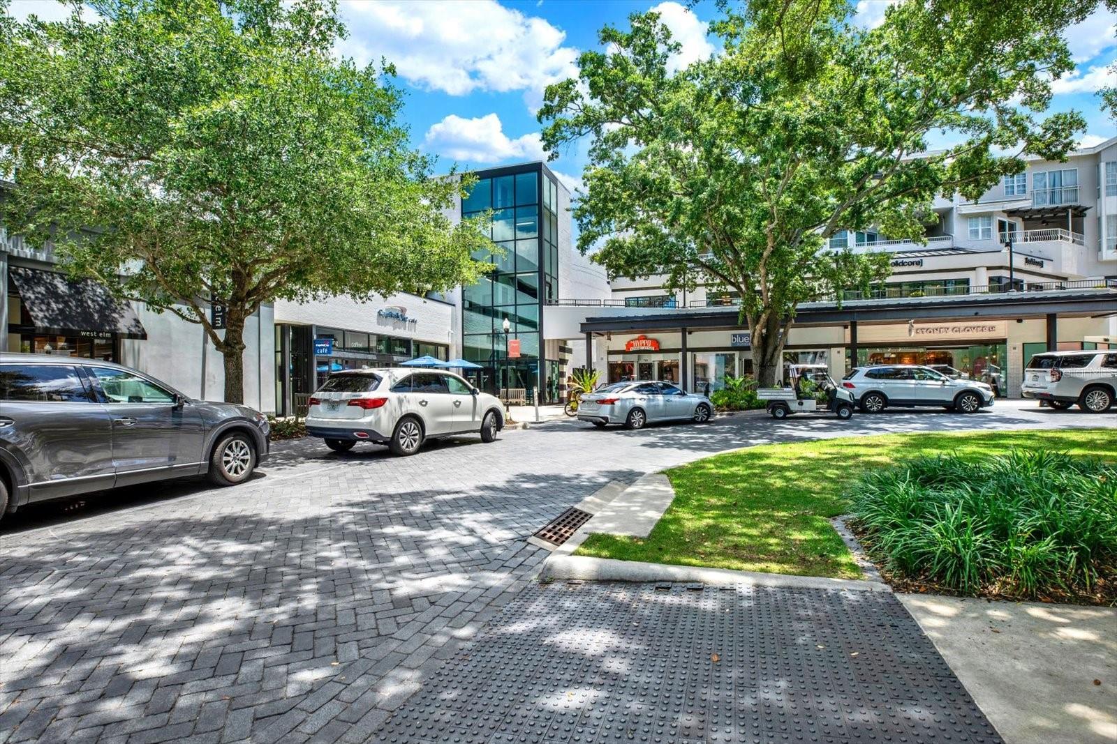 BAYSHORE DIPLOMAT A CONDOMINIU - Residential