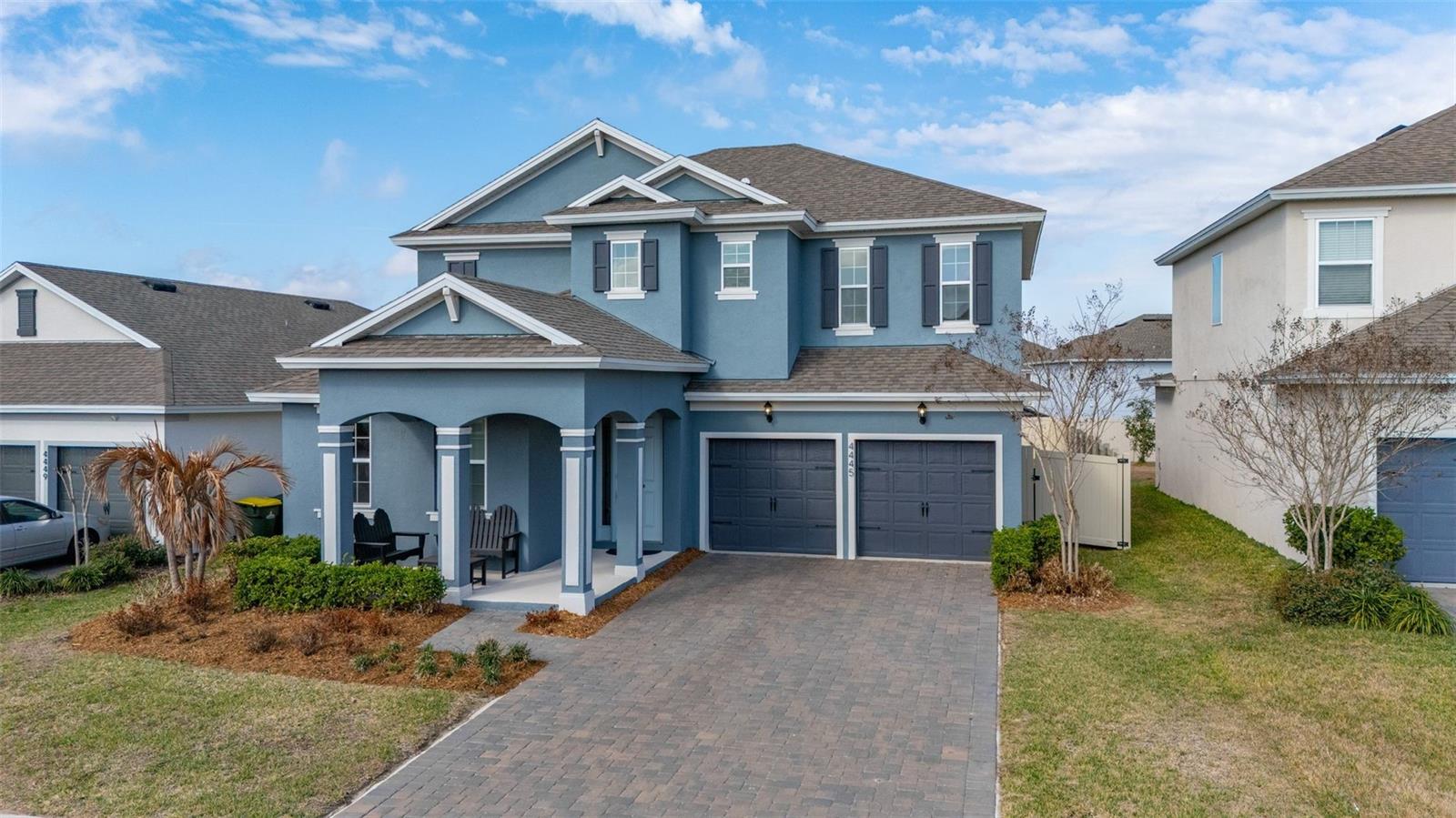 Casas a venda 2 - Jen Dantas 4445 LIONS GATE AVENUE