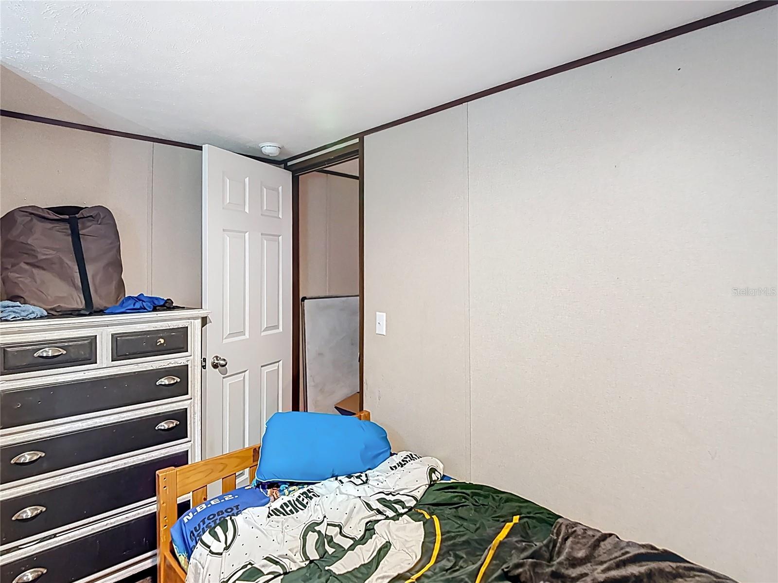 HIGH RDG ESTATES - Residential