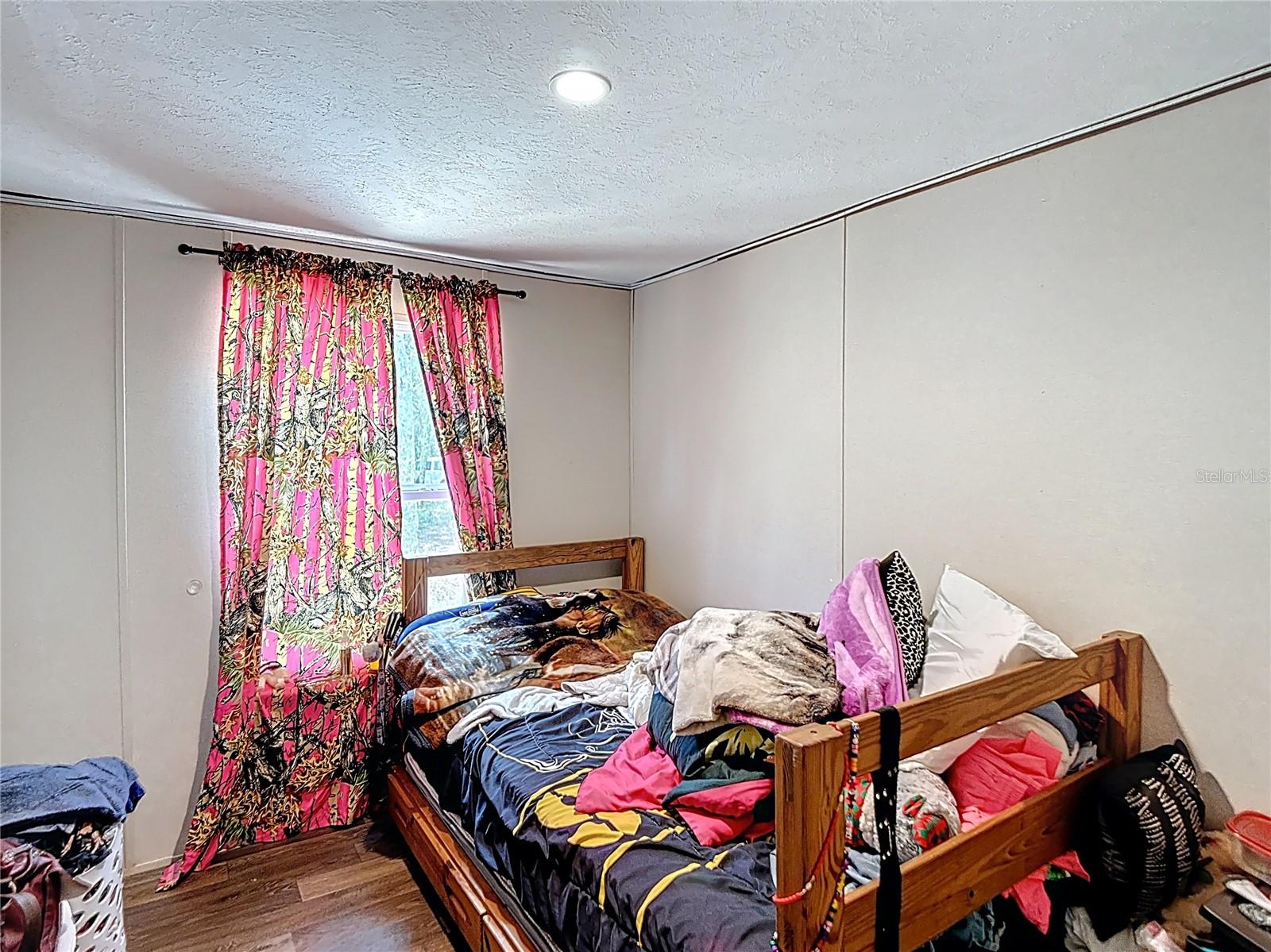 HIGH RDG ESTATES - Residential