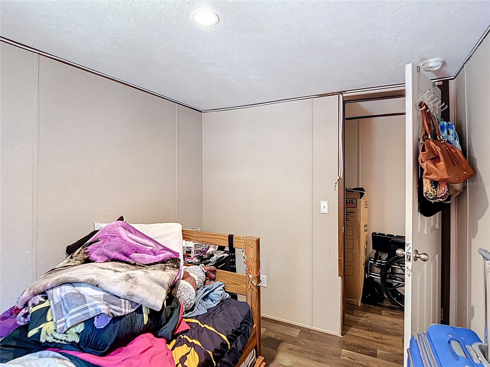 HIGH RDG ESTATES - Residential