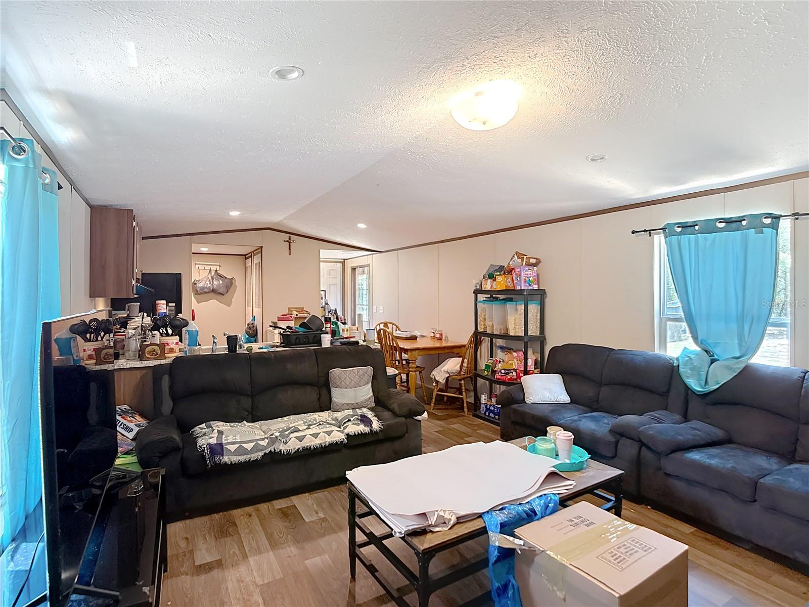 HIGH RDG ESTATES - Residential