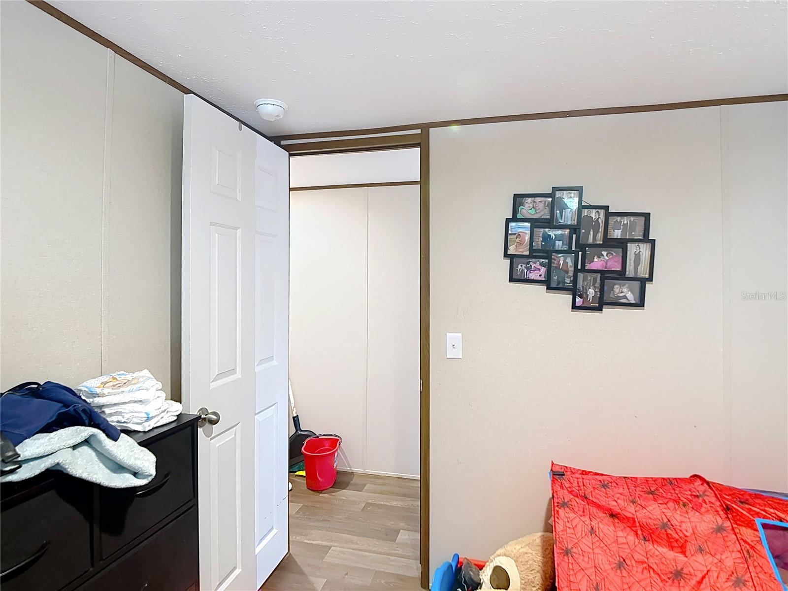 HIGH RDG ESTATES - Residential