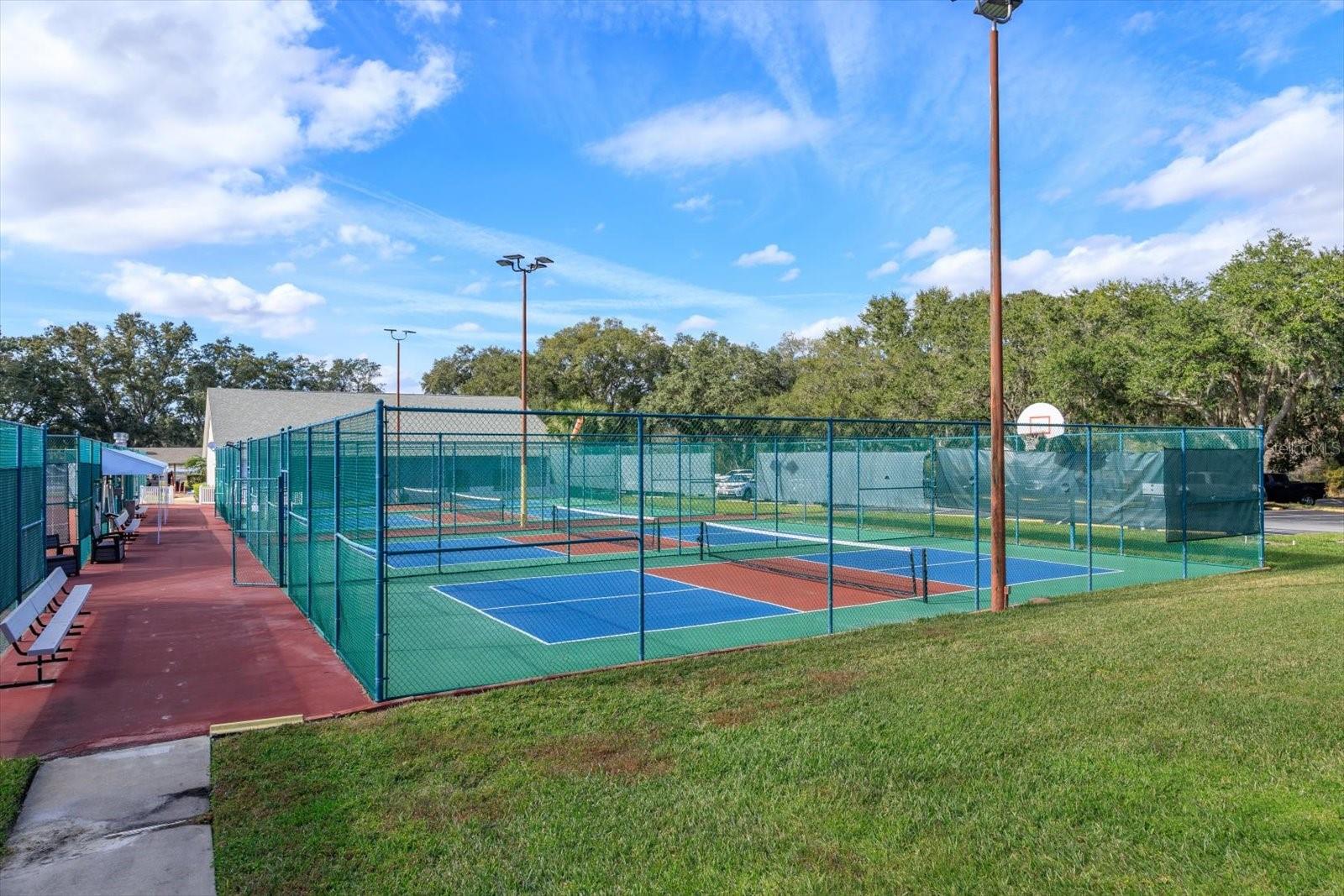 PLANTATION AT LEESBURG OAK TREE VILLAGE - Residential