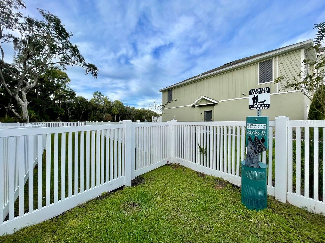 CALUSA CREEK TOWNHOMES - Residential Lease