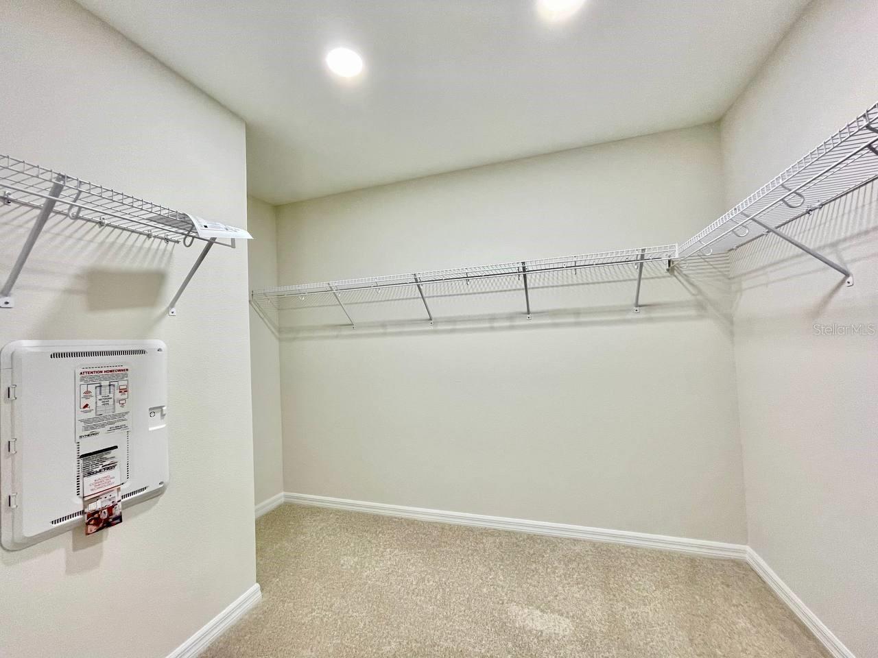 CALUSA CREEK TOWNHOMES - Residential Lease