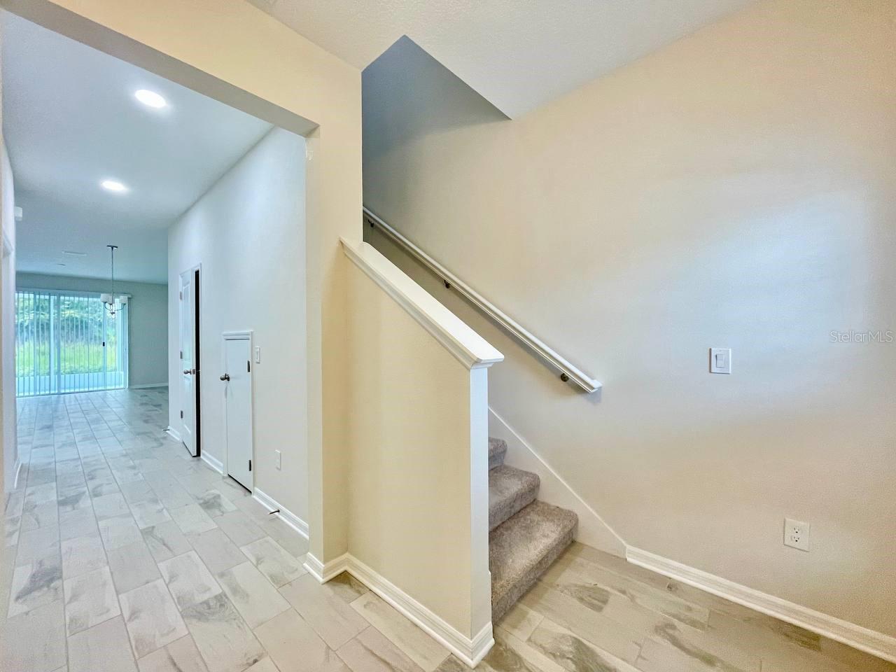 CALUSA CREEK TOWNHOMES - Residential Lease