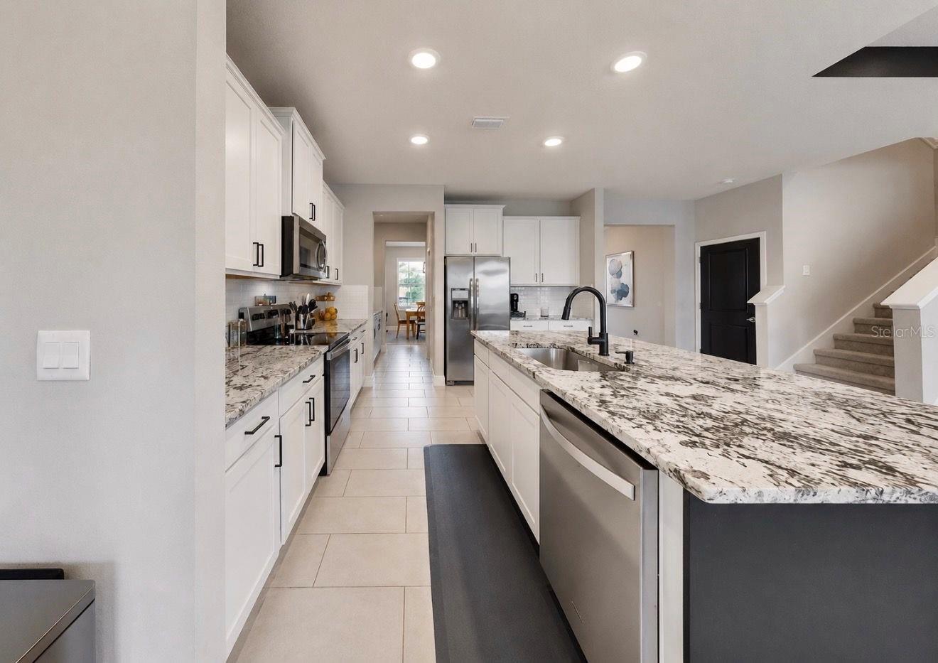 172 MANGROVE MANOR DRIVE