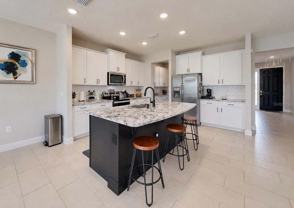 Photo of 172 Mangrove Manor Drive, Apollo Beach, FL 33572 (MLS # TB8524568)