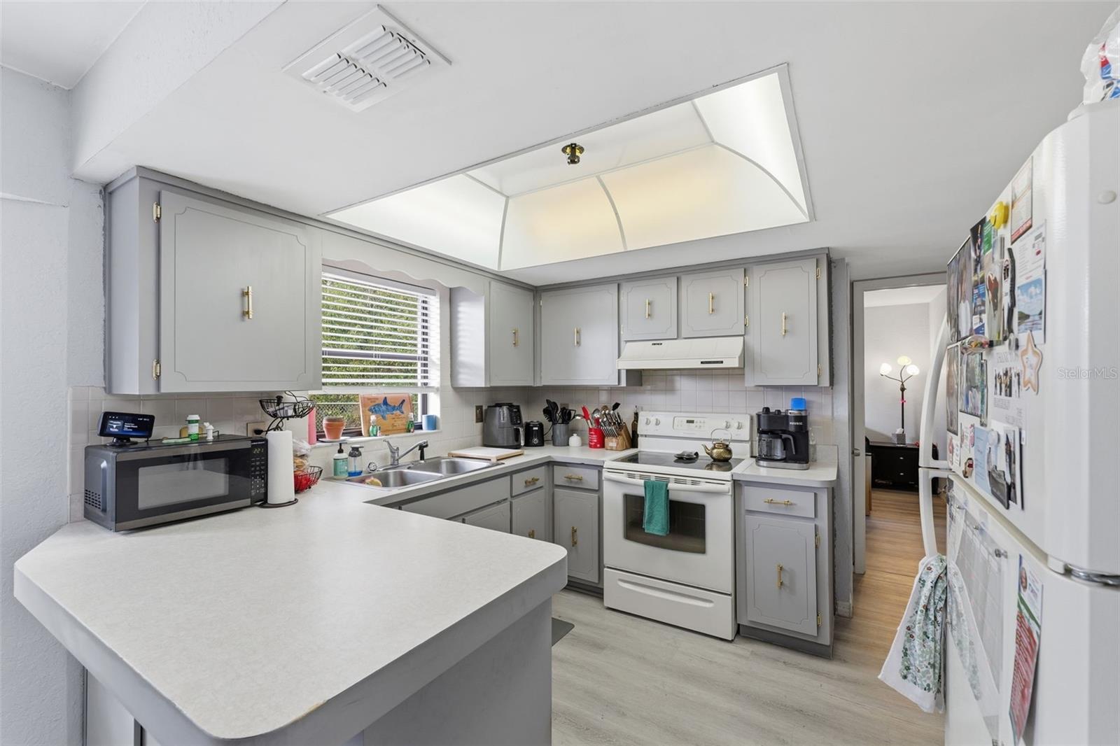 SPRING HILL - Residential