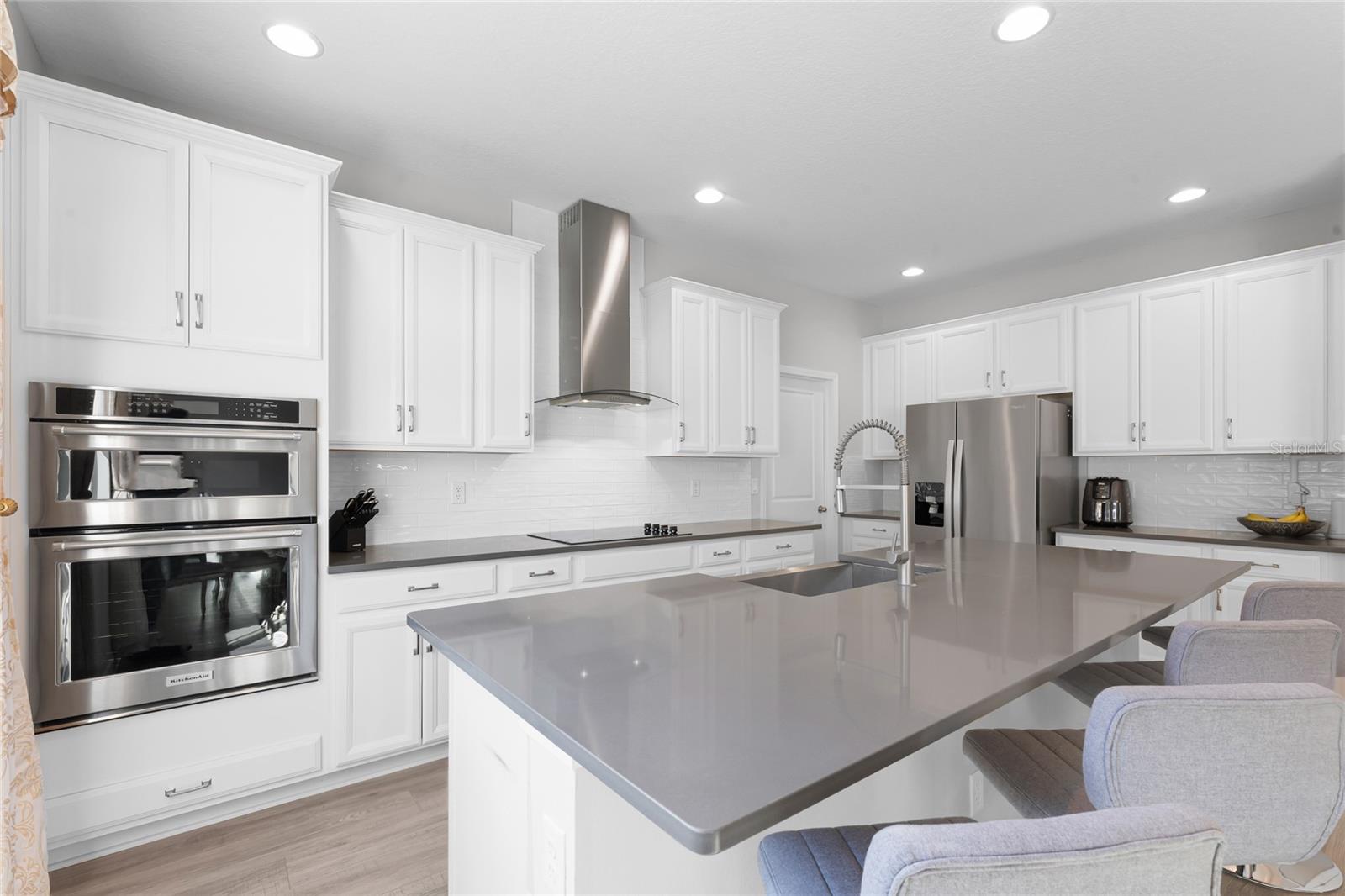 965 TALON PLACE