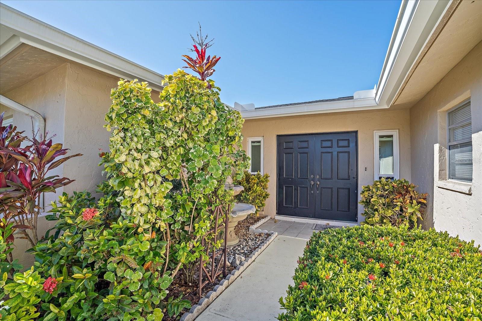 6948 W COUNTRY CLUB DRIVE N V-81