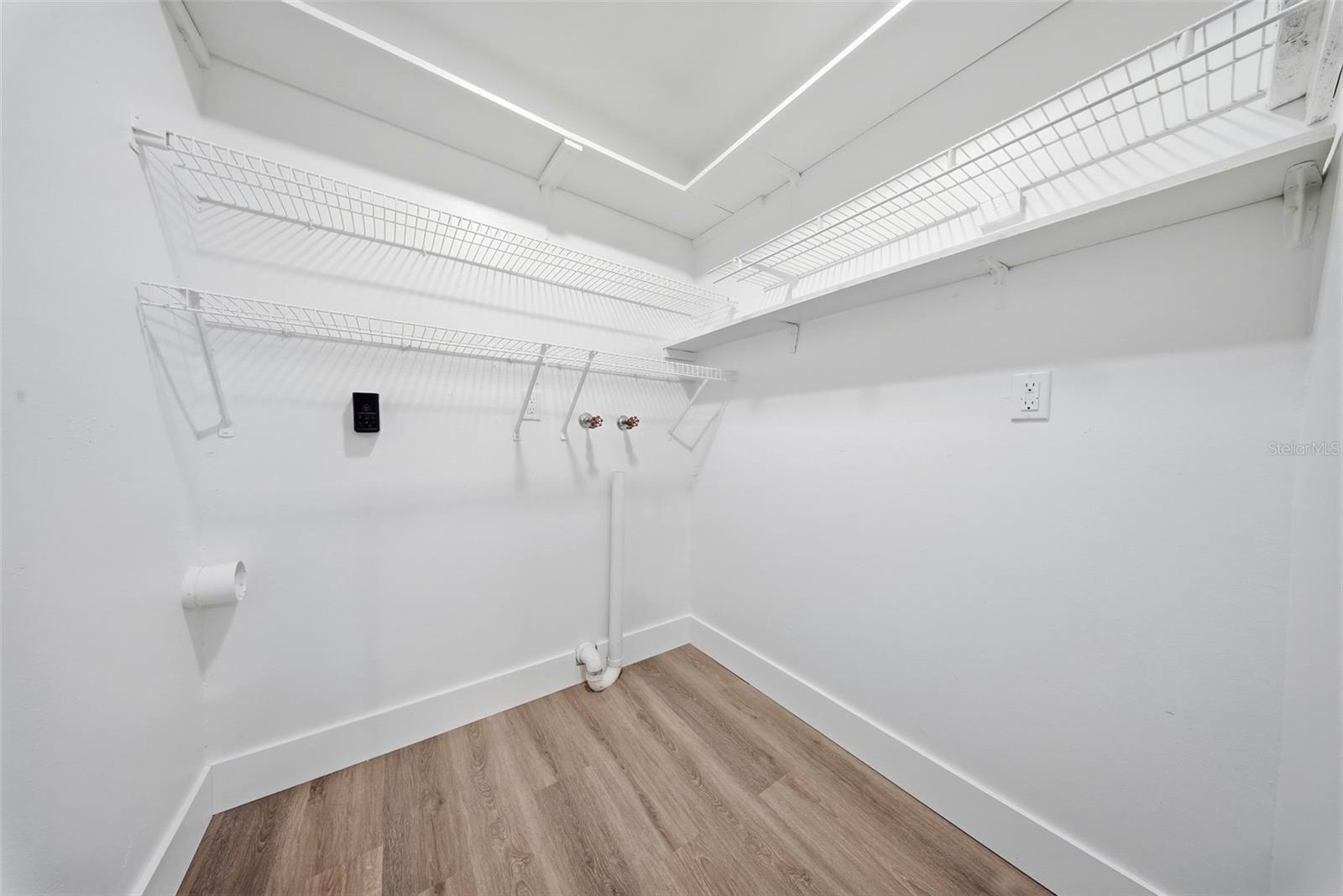 CEDAR GROVES UNIT II - Residential