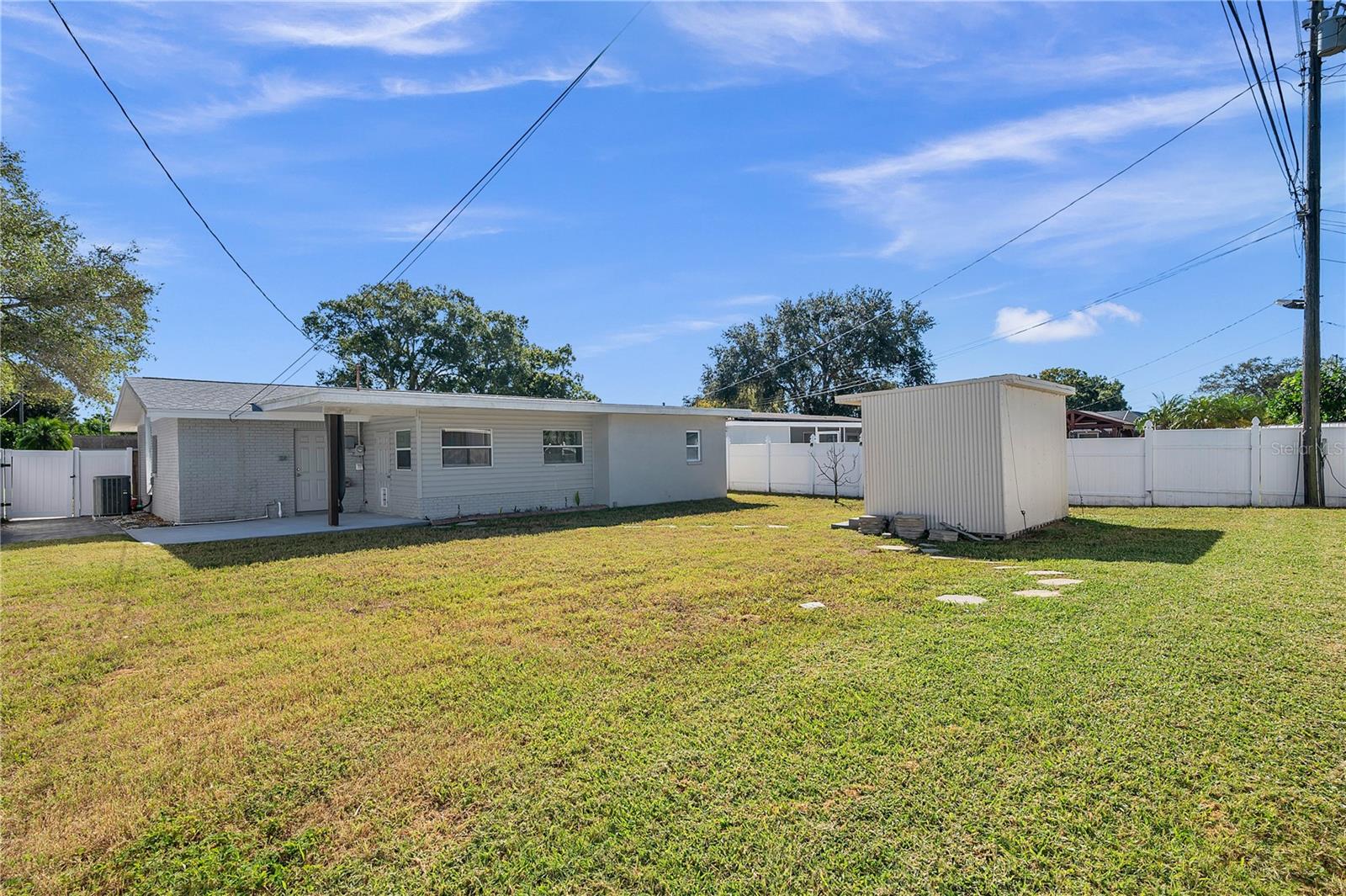 PINE GROVE ESTATES - Residential Lease