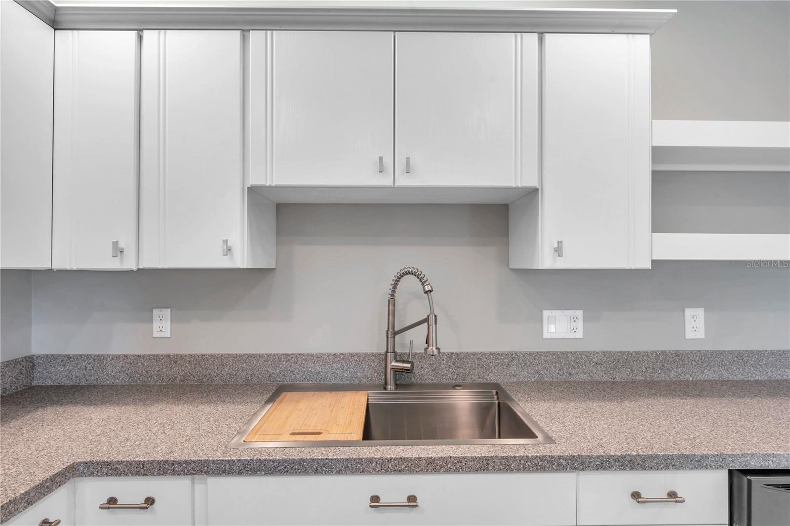 PINE GROVE ESTATES - Residential Lease