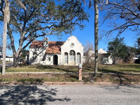 Ayres Point in Bradenton Florida : Historic Homes for Sale 33 1827 2ND AVENUE E BRADENTON FL 34208
