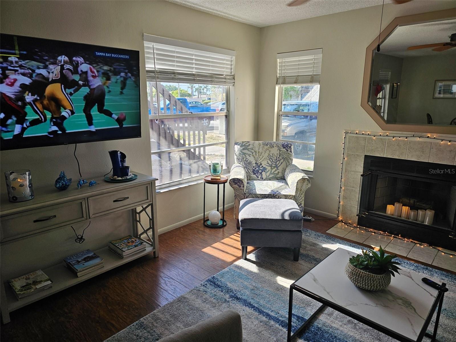 MIRROR LAKE SEC 4 - Residential Lease