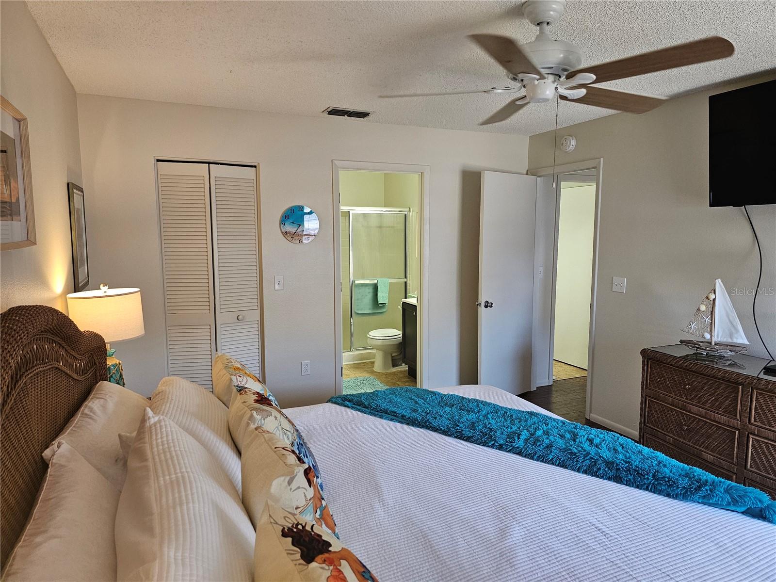 MIRROR LAKE SEC 4 - Residential Lease