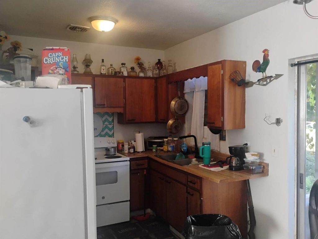 Photo of 1701 Tallahassee Drive, Daytona Beach, FL 32117 (MLS # O6374128)