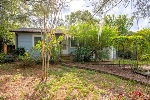 1334 QUINTUPLET DRIVE CASSELBERRY FL 32707