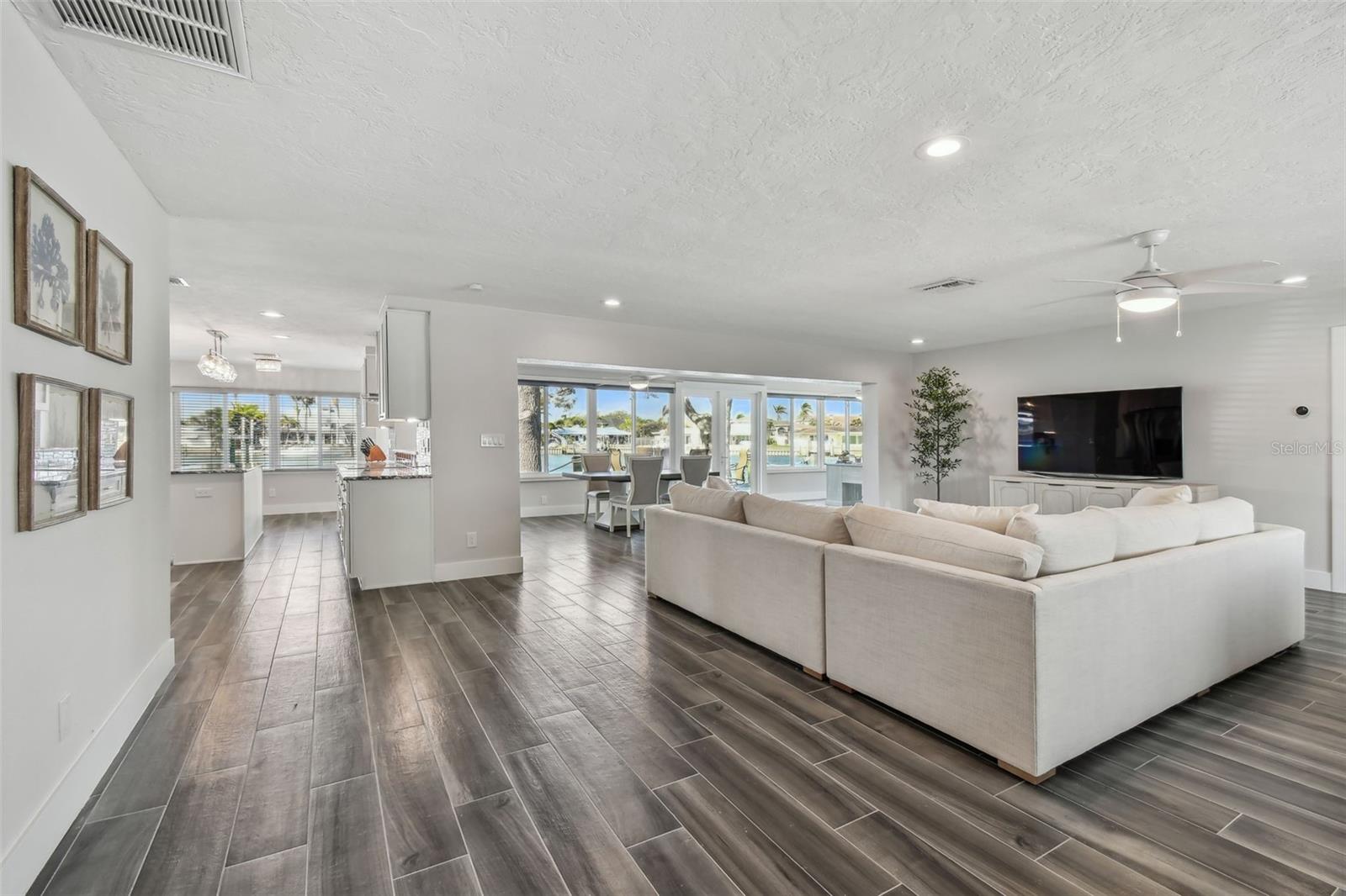 PASADENA GOLF CLUB ESTATES SEC 4 - Residential