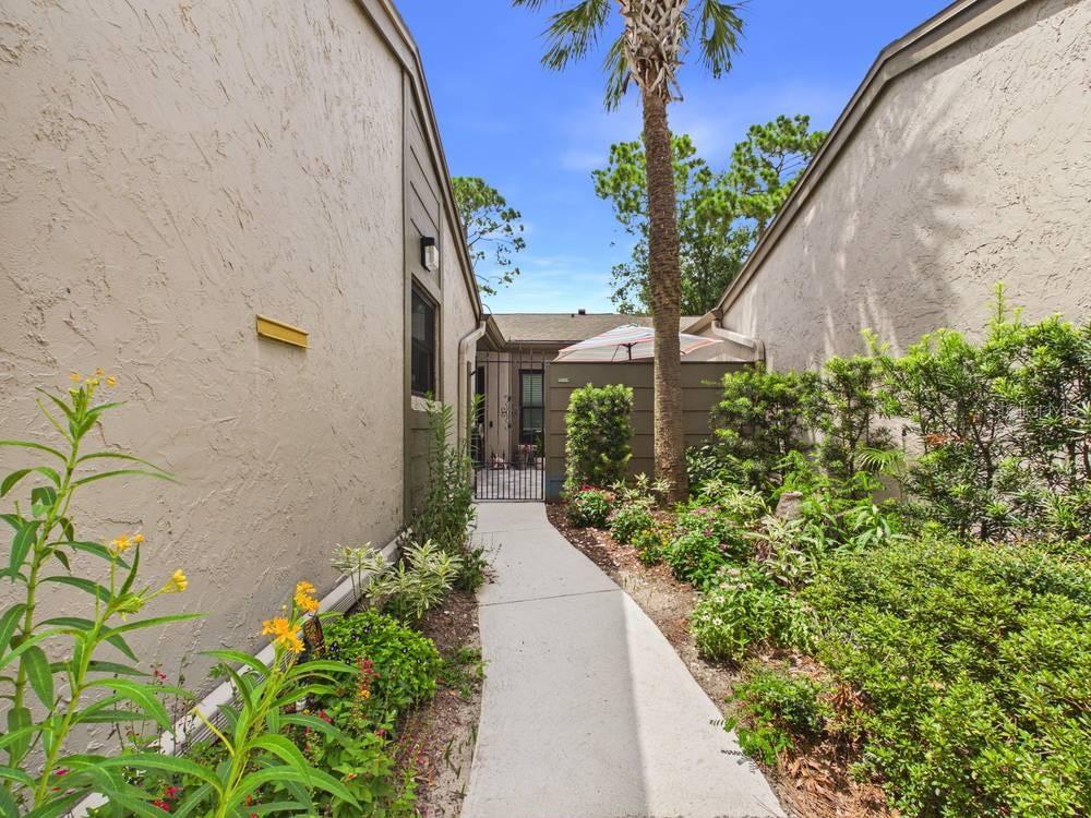407 MEADOWOOD BOULEVARD