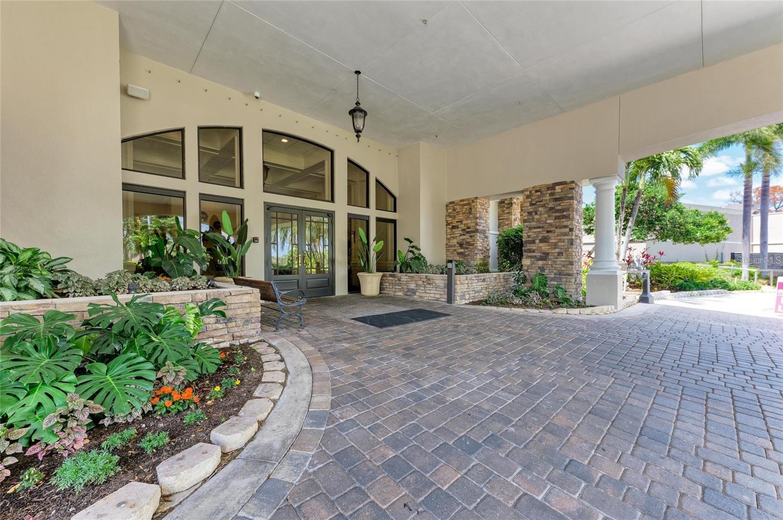 HERITAGE OAKS VERANDA 5 - Residential Lease