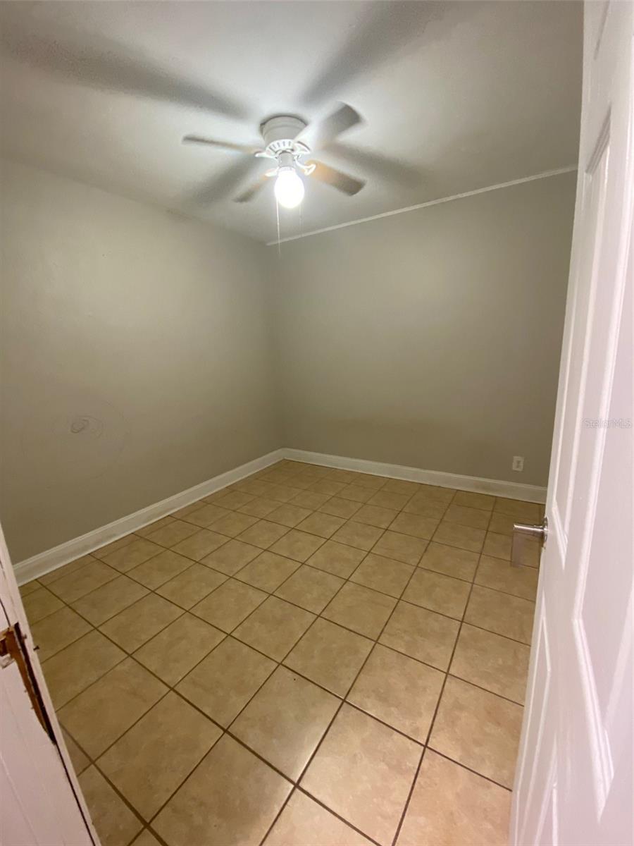 PALM HEIGHTS RESUB - Residential Lease